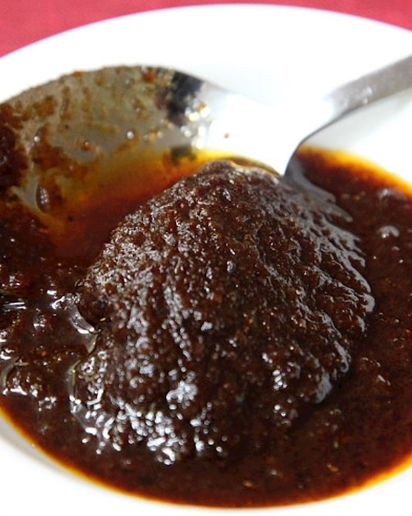 Black chili sauce ( shito)